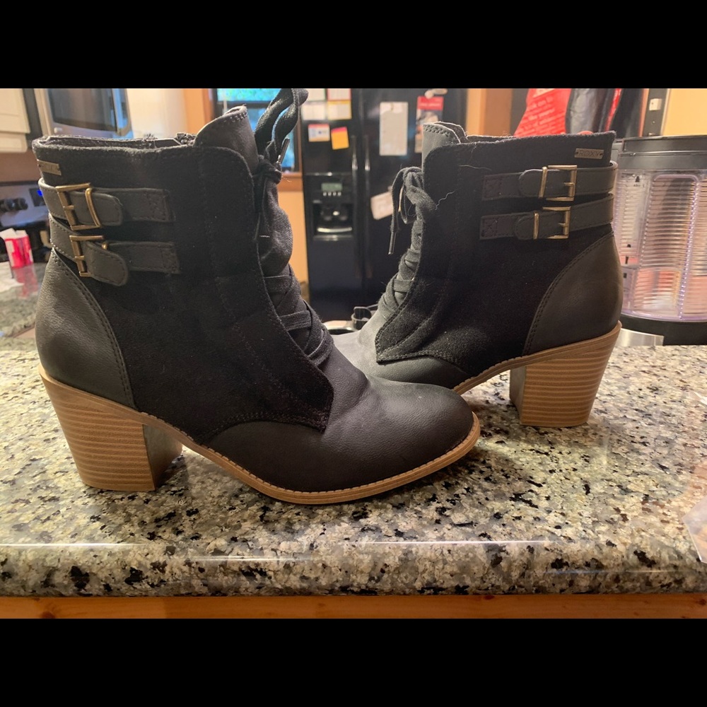 Roxy Booties - Picture 4 of 5